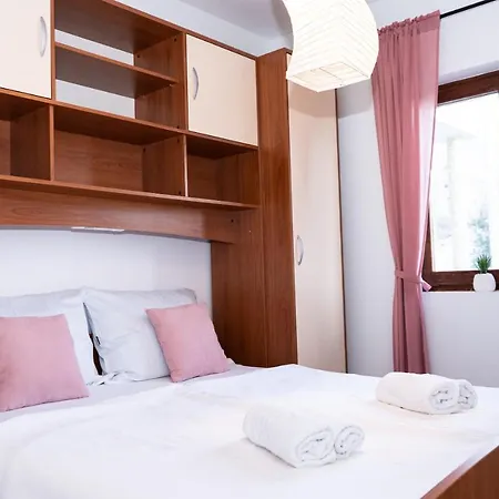 Pag Dubrava Relax With Pool *