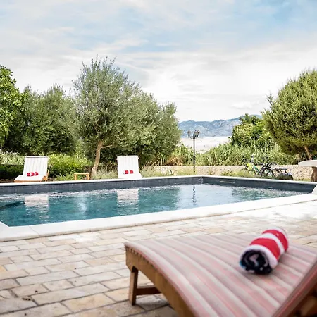 Pag Dubrava Relax With Pool Bosana