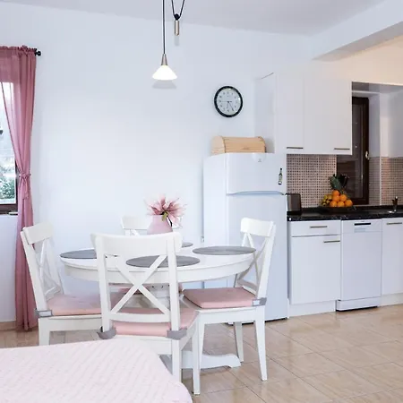 فيلة Pag Dubrava Relax With Pool