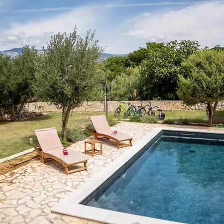 Holiday home Pag Dubrava Relax With Pool *