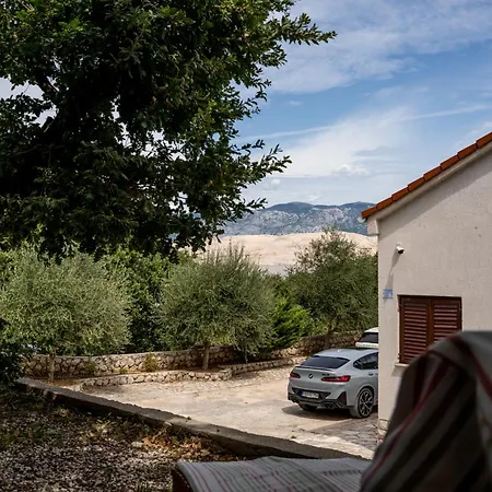 فيلة Pag Dubrava Relax With Pool Bosana