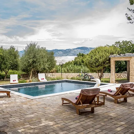 Pag Dubrava Relax With Pool Bosana